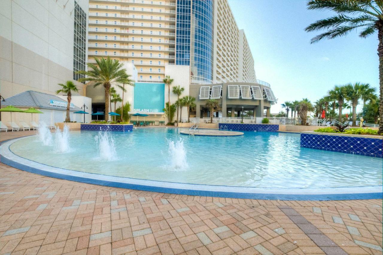 Laketown Wharf 929 By Aneliya *